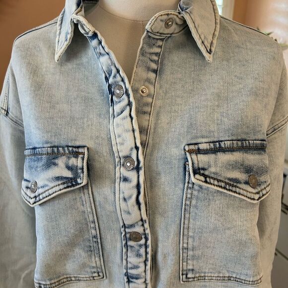 Silver Jeans Co. Women's Denim Jacket (Shacket), Medium, Washed Blue, NWT - Picture 5 of 12